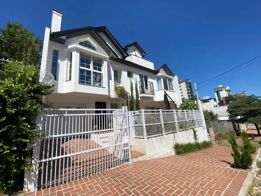 Casa com 3 quartos à venda, 340m2 em Higienópolis, Santa Cruz Do Sul - RS - imagem 7 Foto 7 de Casa com 3 quartos à venda, 340m2 em Higienópolis, Santa Cruz Do Sul - RS