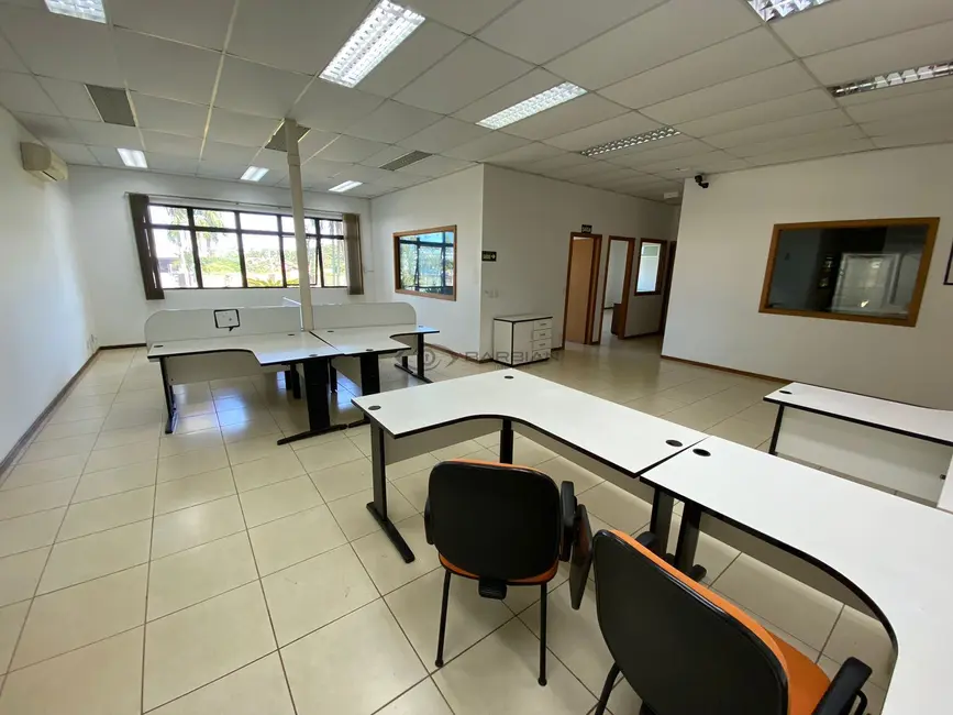 Prédio Inteiro com 8 quartos à venda, 1700m2 em Linha Santa Cruz, Santa Cruz Do Sul - RS - imagem 8 Foto 8 de Prédio Inteiro com 8 quartos à venda, 1700m2 em Linha Santa Cruz, Santa Cruz Do Sul - RS