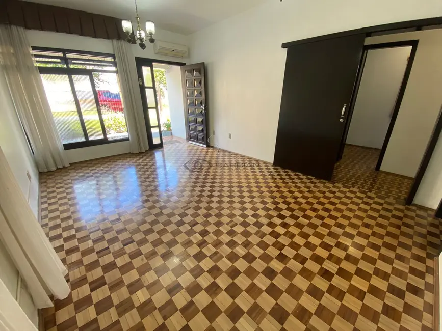 Casa com 3 quartos à venda, 179m2 em Higienópolis, Santa Cruz Do Sul - RS - imagem 4 Foto 4 de Casa com 3 quartos à venda, 179m2 em Higienópolis, Santa Cruz Do Sul - RS