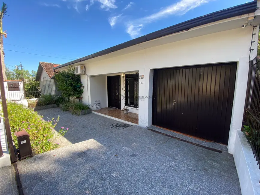 Casa com 3 quartos à venda, 179m2 em Higienópolis, Santa Cruz Do Sul - RS - imagem 1 Foto 1 de Casa com 3 quartos à venda, 179m2 em Higienópolis, Santa Cruz Do Sul - RS