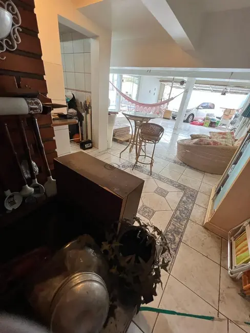 Casa com 4 quartos à venda, 246m2 em Goiás, Santa Cruz Do Sul - RS - imagem 6 Foto 6 de Casa com 4 quartos à venda, 246m2 em Goiás, Santa Cruz Do Sul - RS
