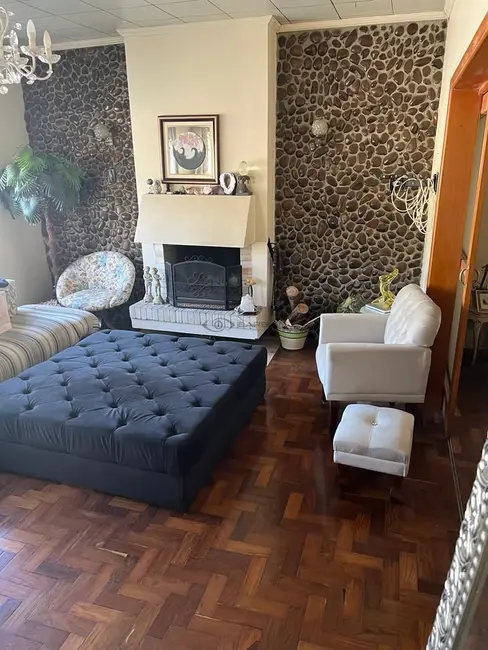 Casa com 4 quartos à venda, 246m2 em Goiás, Santa Cruz Do Sul - RS - imagem 4 Foto 4 de Casa com 4 quartos à venda, 246m2 em Goiás, Santa Cruz Do Sul - RS