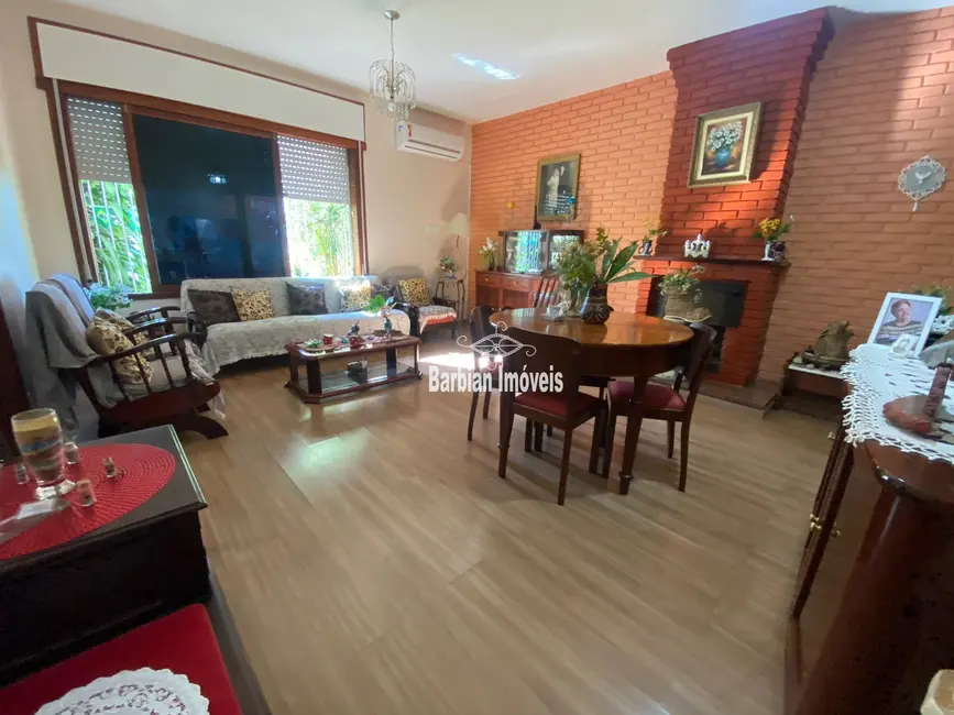 Foto 2 de Casa com 3 quartos à venda, 184m2 em Goiás, Santa Cruz Do Sul - RS