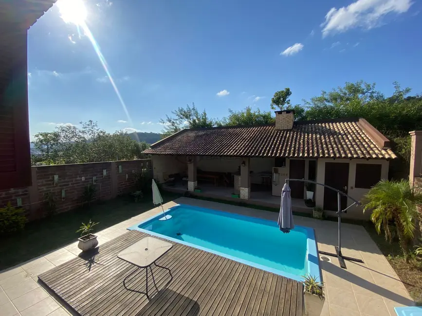 Foto 1 de Casa com 3 quartos à venda, 208m2 em Renascença, Santa Cruz Do Sul - RS