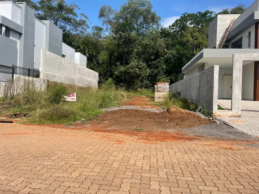 Foto 1 de Terreno / Lote à venda, 373m2 em Country, Santa Cruz Do Sul - RS