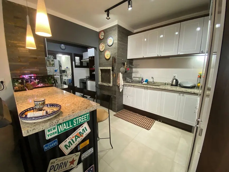 Casa com 3 quartos à venda, 91m2 em João Alves, Santa Cruz Do Sul - RS - imagem 6 Foto 6 de Casa com 3 quartos à venda, 91m2 em João Alves, Santa Cruz Do Sul - RS