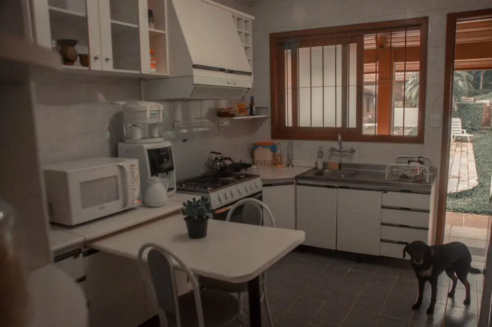 Foto 9 de Casa com 4 quartos à venda, 230m2 em Santo Inácio, Santa Cruz Do Sul - RS