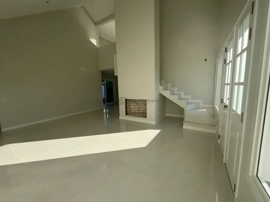 Casa com 3 quartos à venda, 185m2 em Country, Santa Cruz Do Sul - RS - imagem 3 Foto 3 de Casa com 3 quartos à venda, 185m2 em Country, Santa Cruz Do Sul - RS