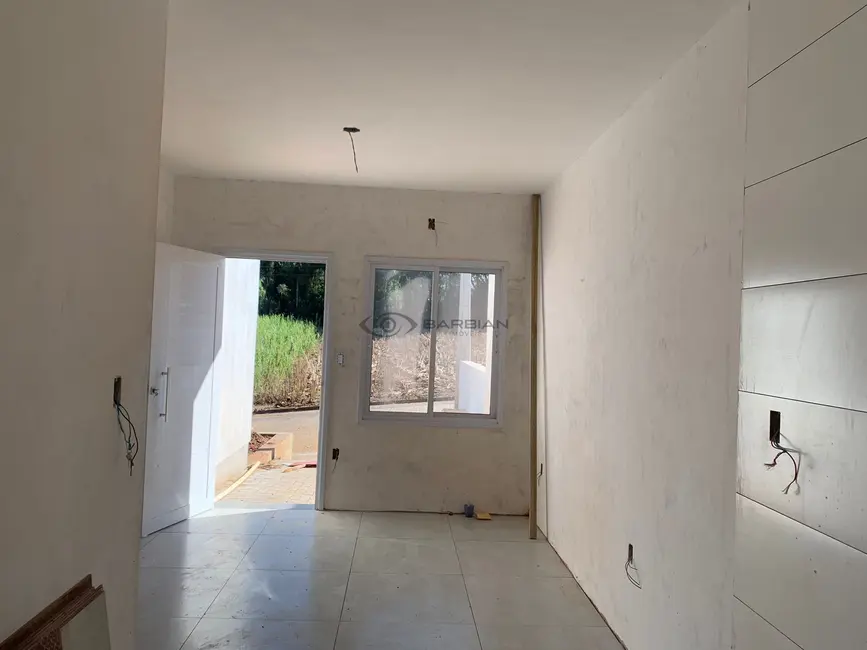 Foto 2 de Casa com 2 quartos à venda, 50m2 em João Alves, Santa Cruz Do Sul - RS