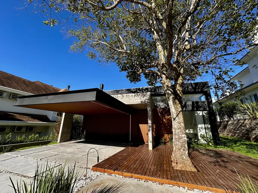 Foto 1 de Casa com 3 quartos à venda, 220m2 em Country, Santa Cruz Do Sul - RS