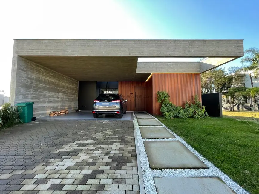 Foto 1 de Casa com 3 quartos à venda, 194m2 em Country, Santa Cruz Do Sul - RS