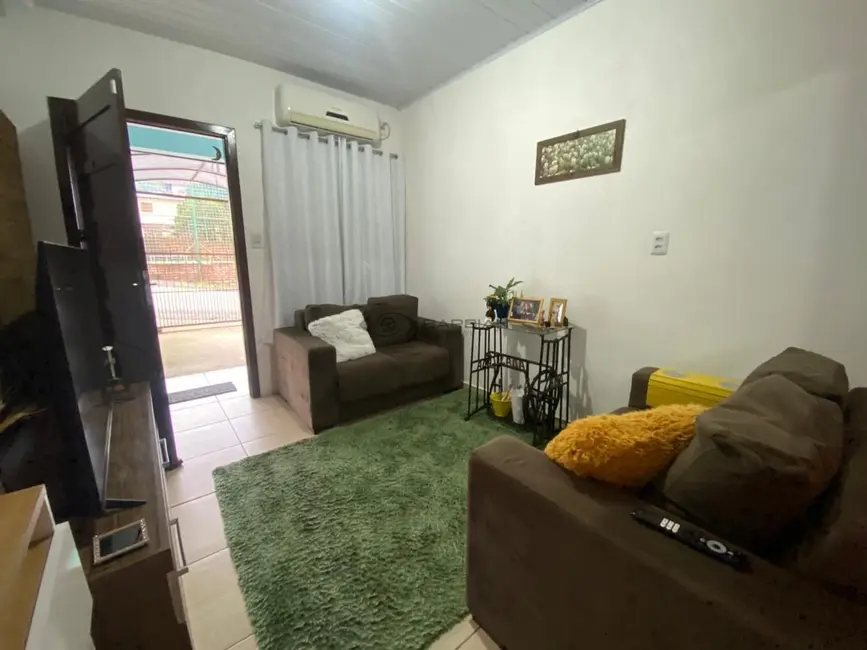 Foto 2 de Casa com 2 quartos à venda, 63m2 em Dona Carlota, Santa Cruz Do Sul - RS