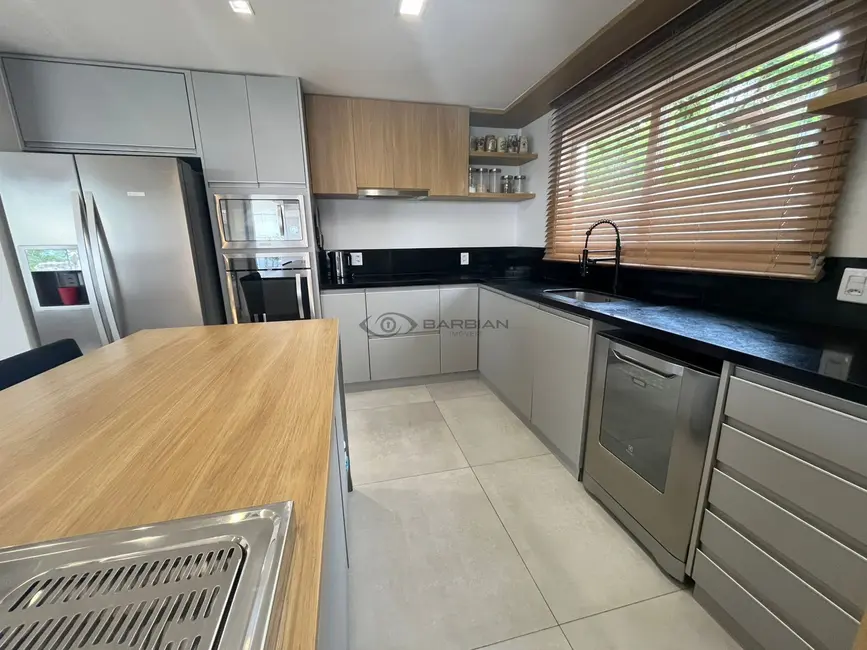 Casa com 4 quartos à venda, 238m2 em Country, Santa Cruz Do Sul - RS - imagem 6 Foto 6 de Casa com 4 quartos à venda, 238m2 em Country, Santa Cruz Do Sul - RS