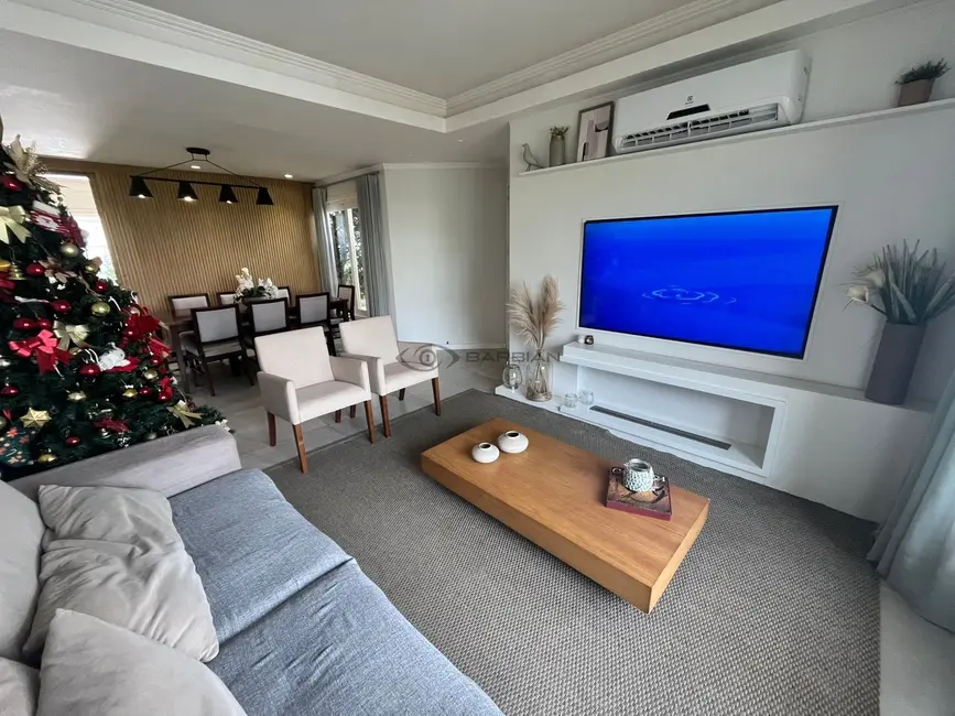 Casa com 4 quartos à venda, 238m2 em Country, Santa Cruz Do Sul - RS - imagem 3 Foto 3 de Casa com 4 quartos à venda, 238m2 em Country, Santa Cruz Do Sul - RS