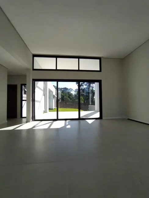 Casa de Condomínio com 3 quartos à venda, 192m2 em Country, Santa Cruz Do Sul - RS - imagem 6 Foto 6 de Casa de Condomínio com 3 quartos à venda, 192m2 em Country, Santa Cruz Do Sul - RS