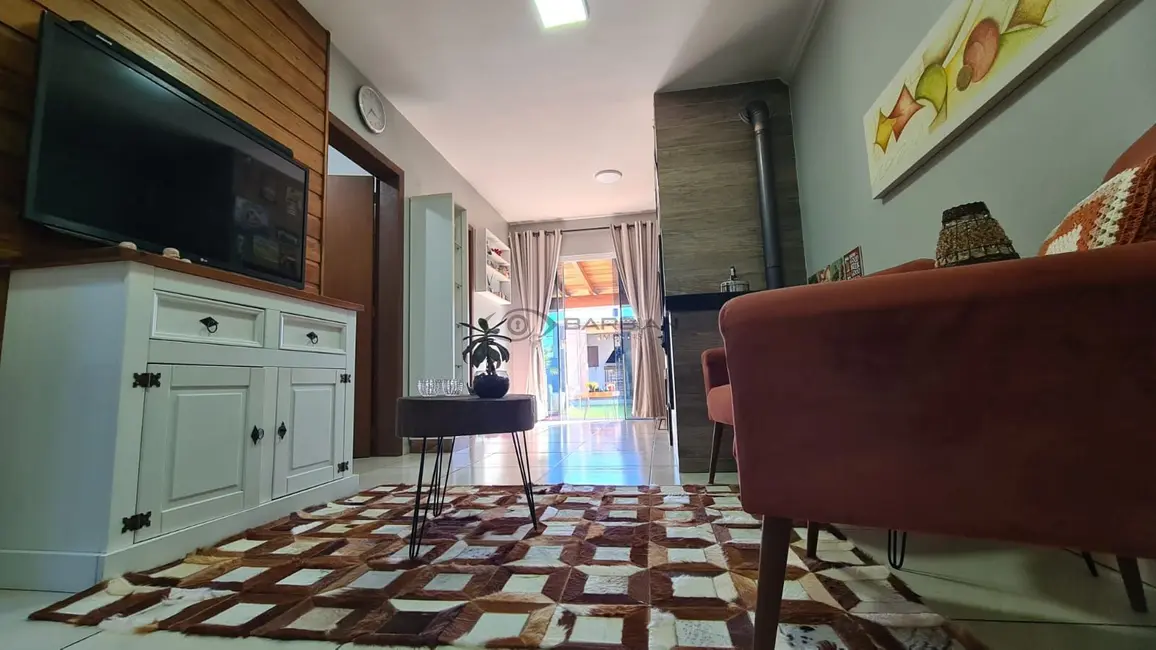 Casa com 3 quartos à venda, 144m2 em João Alves, Santa Cruz Do Sul - RS - imagem 7 Foto 7 de Casa com 3 quartos à venda, 144m2 em João Alves, Santa Cruz Do Sul - RS