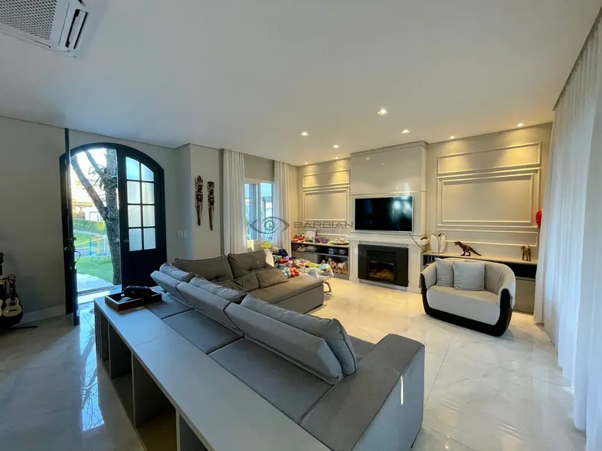 Casa com 4 quartos à venda, 283m2 em Country, Santa Cruz Do Sul - RS - imagem 9 Foto 9 de Casa com 4 quartos à venda, 283m2 em Country, Santa Cruz Do Sul - RS