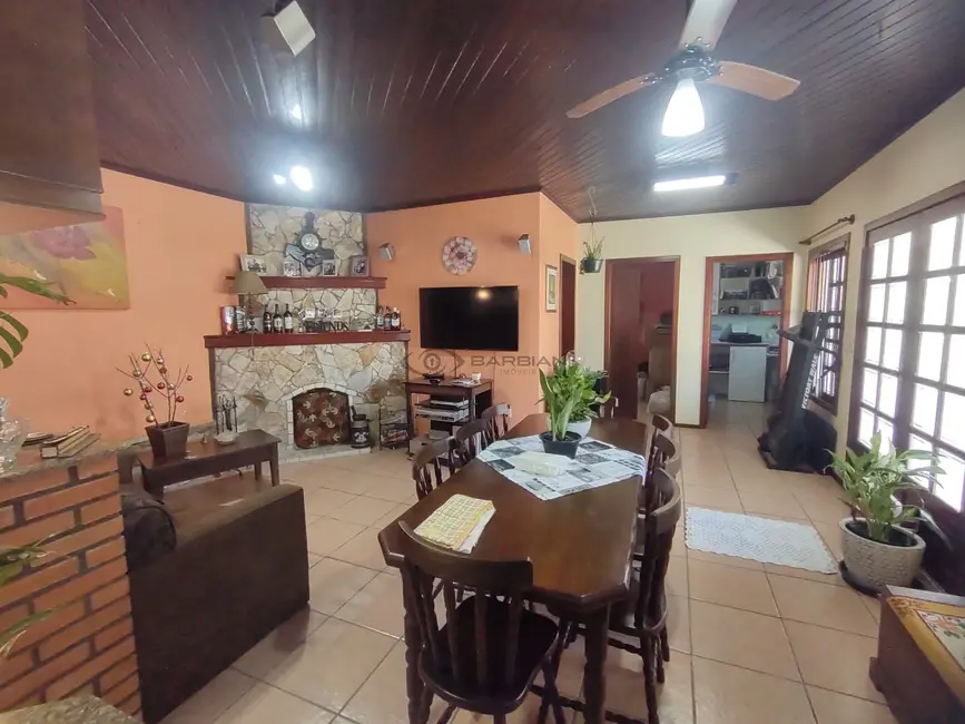 Casa com 3 quartos à venda, 201m2 em Ana Nery, Santa Cruz Do Sul - RS - imagem 9 Foto 9 de Casa com 3 quartos à venda, 201m2 em Ana Nery, Santa Cruz Do Sul - RS
