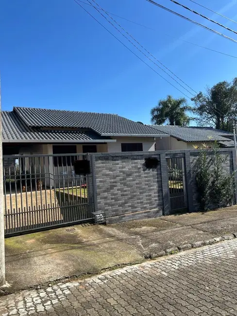 Foto 1 de Casa com 2 quartos à venda, 108m2 em João Alves, Santa Cruz Do Sul - RS