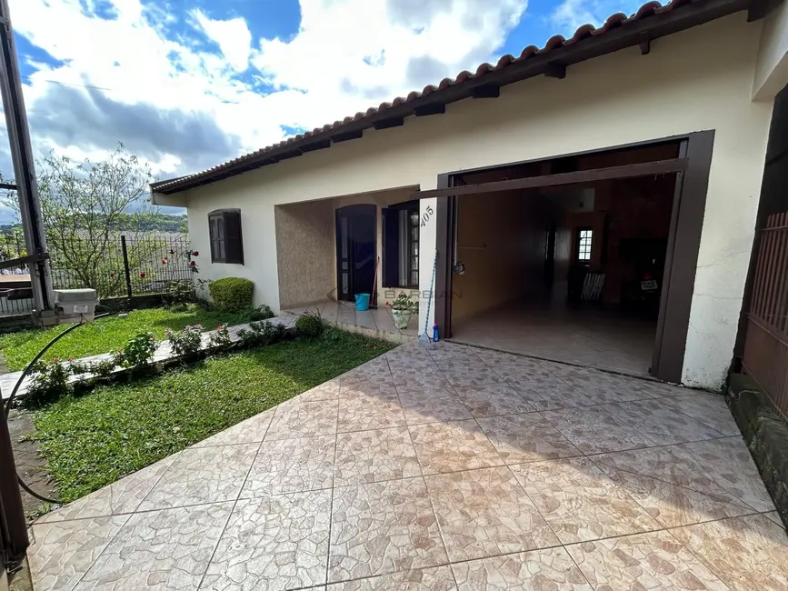 Casa com 3 quartos à venda, 143m2 em Santo Antônio, Santa Cruz Do Sul - RS - imagem 2 Foto 2 de Casa com 3 quartos à venda, 143m2 em Santo Antônio, Santa Cruz Do Sul - RS