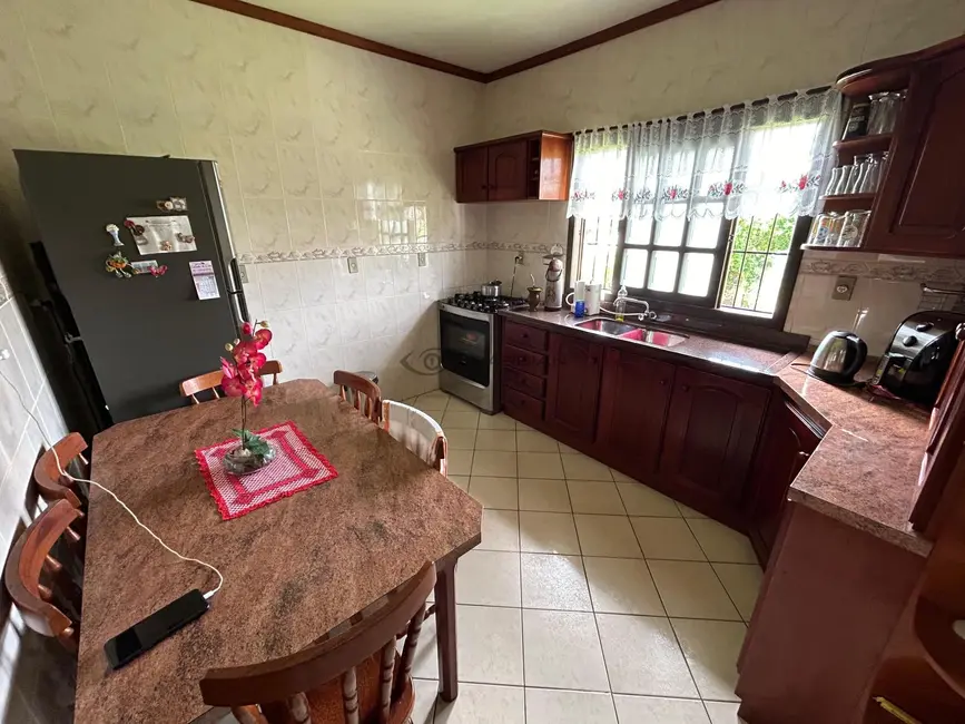 Casa com 3 quartos à venda, 143m2 em Santo Antônio, Santa Cruz Do Sul - RS - imagem 5 Foto 5 de Casa com 3 quartos à venda, 143m2 em Santo Antônio, Santa Cruz Do Sul - RS