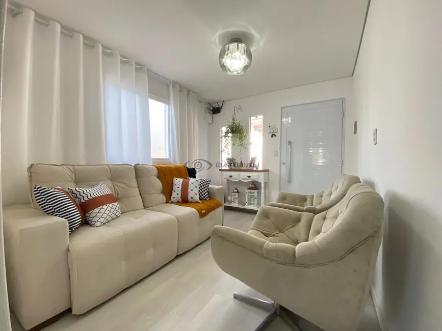 Foto 1 de Casa com 3 quartos à venda, 97m2 em Goiás, Santa Cruz Do Sul - RS