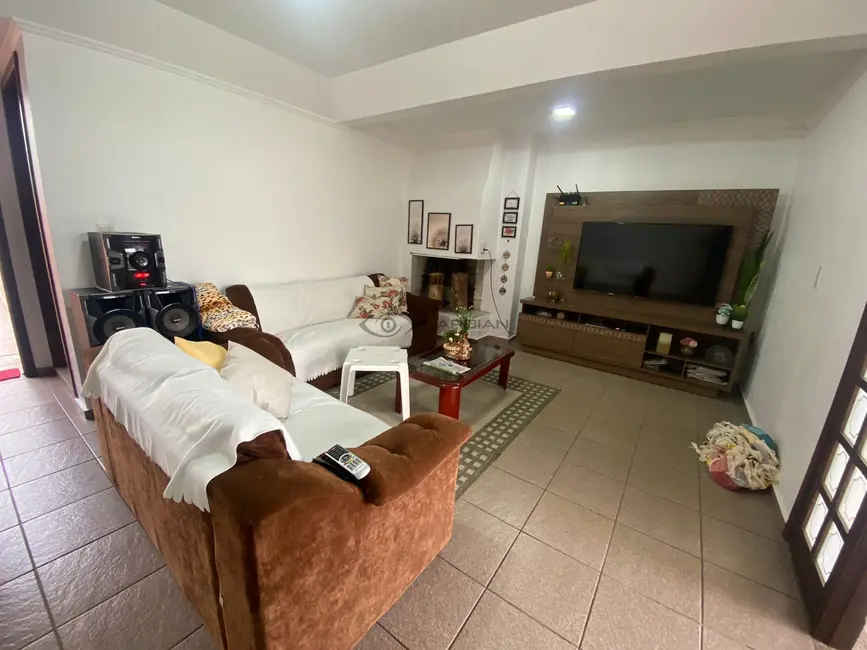Foto 5 de Casa com 4 quartos à venda, 181m2 em Senai, Santa Cruz Do Sul - RS