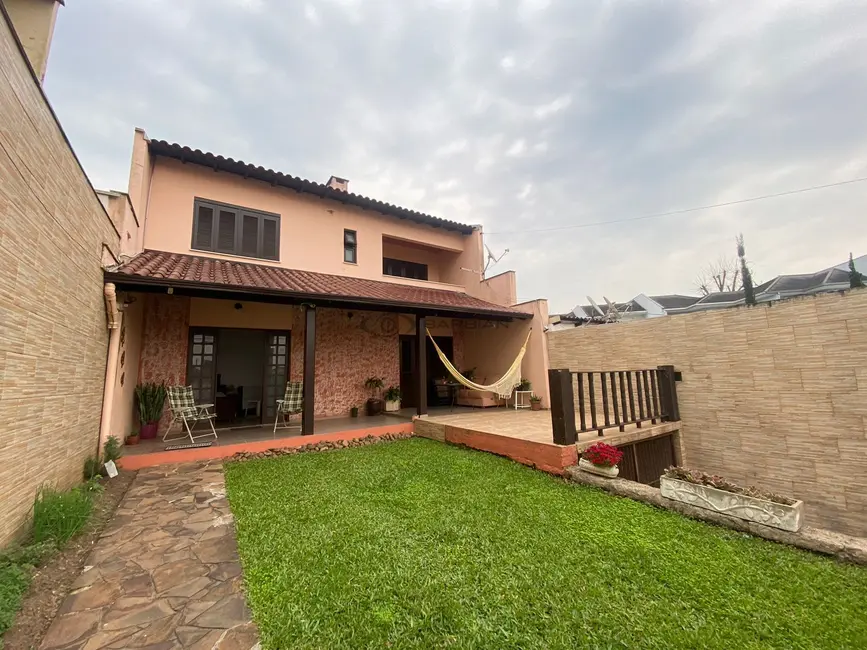 Foto 1 de Casa com 4 quartos à venda, 181m2 em Senai, Santa Cruz Do Sul - RS