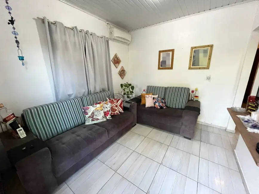 Casa com 3 quartos à venda, 100m2 em Esmeralda, Santa Cruz Do Sul - RS - imagem 2 Foto 2 de Casa com 3 quartos à venda, 100m2 em Esmeralda, Santa Cruz Do Sul - RS