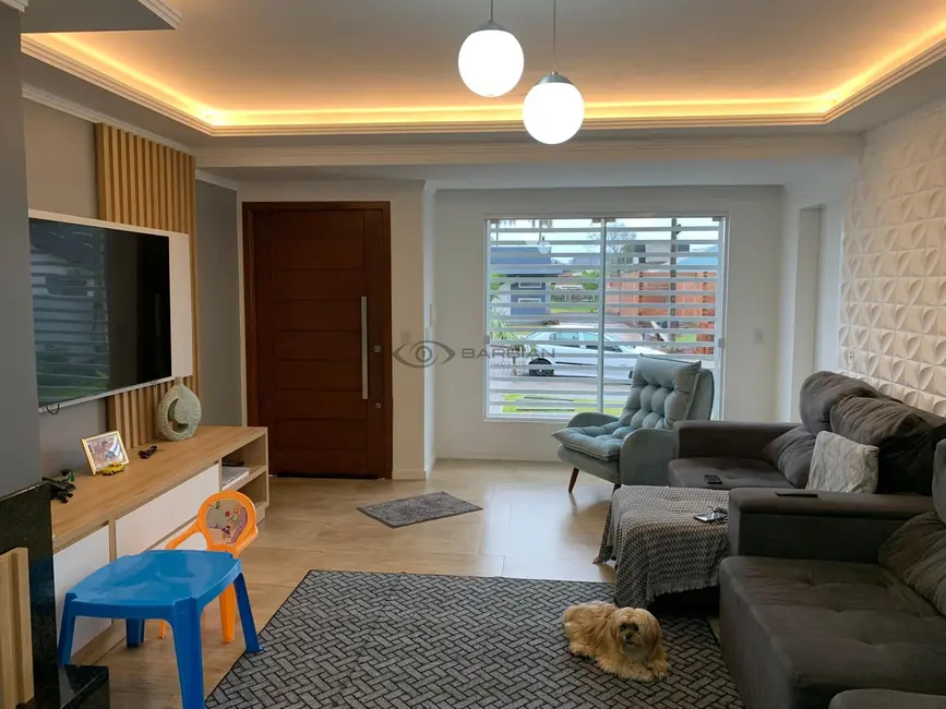 Foto 3 de Casa com 4 quartos à venda, 276m2 em Santa Cruz Do Sul - RS