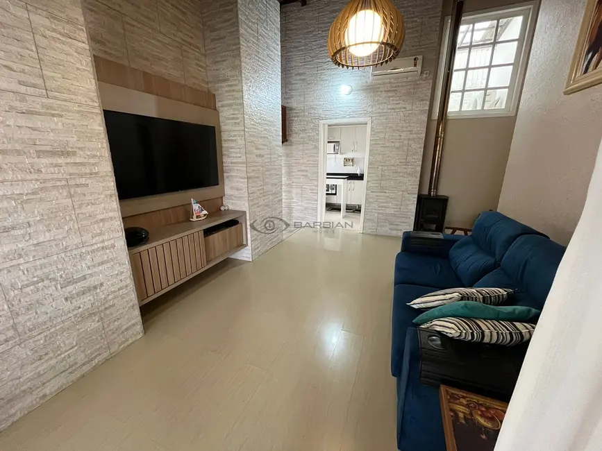 Casa com 3 quartos à venda, 164m2 em Renascença, Santa Cruz Do Sul - RS - imagem 5 Foto 5 de Casa com 3 quartos à venda, 164m2 em Renascença, Santa Cruz Do Sul - RS