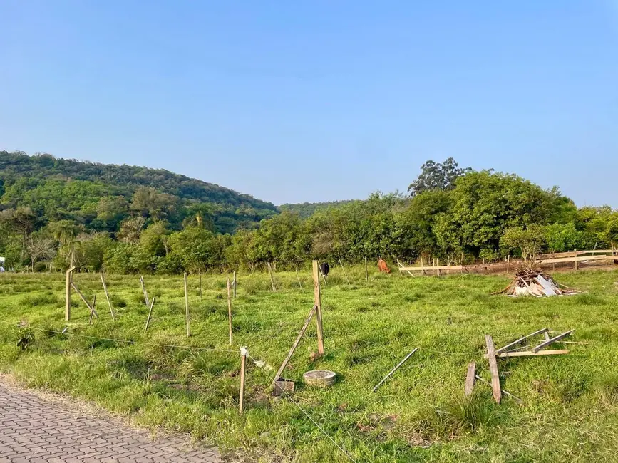 Foto 1 de Terreno / Lote à venda, 353m2 em Aliança, Santa Cruz Do Sul - RS