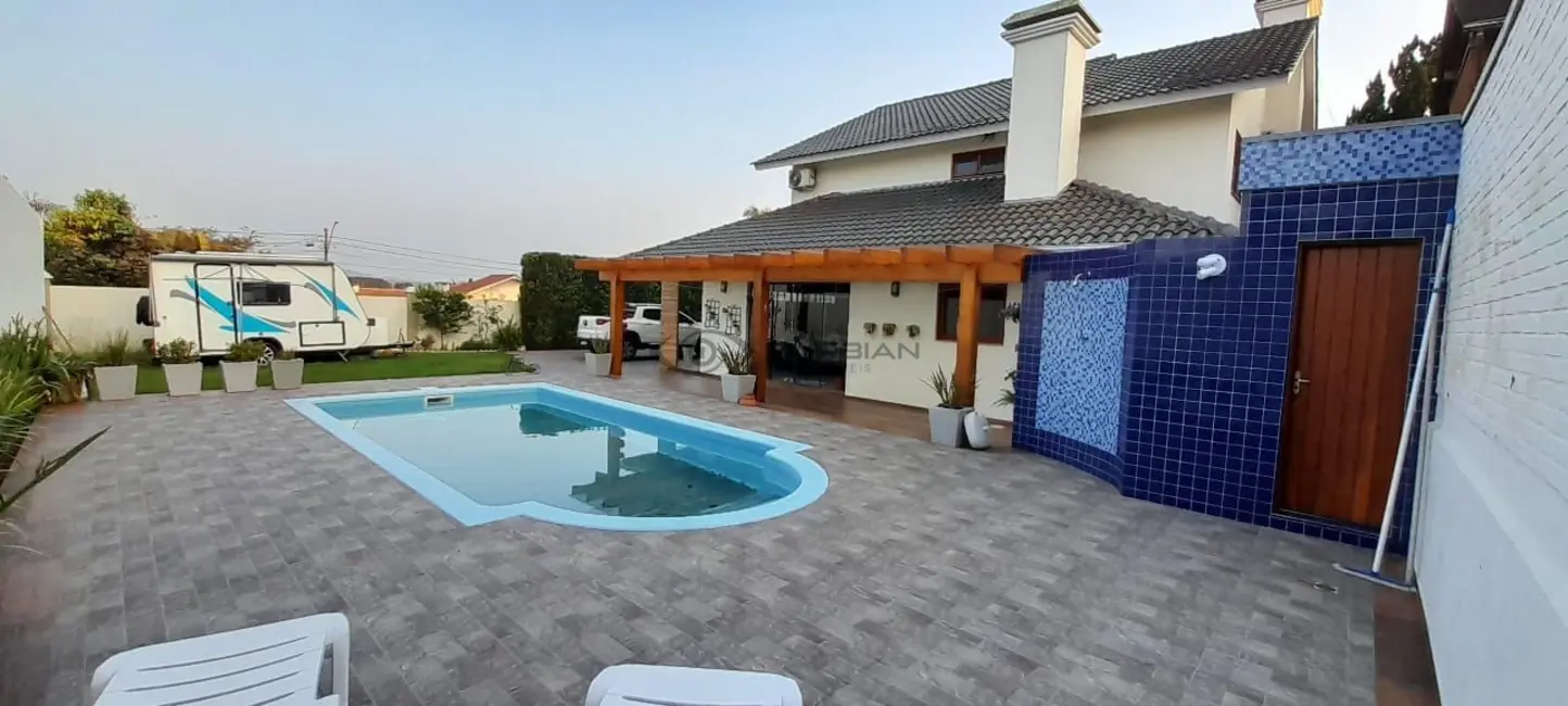 Casa com 3 quartos à venda, 284m2 em Venancio Aires - RS - imagem 3 Foto 3 de Casa com 3 quartos à venda, 284m2 em Venancio Aires - RS