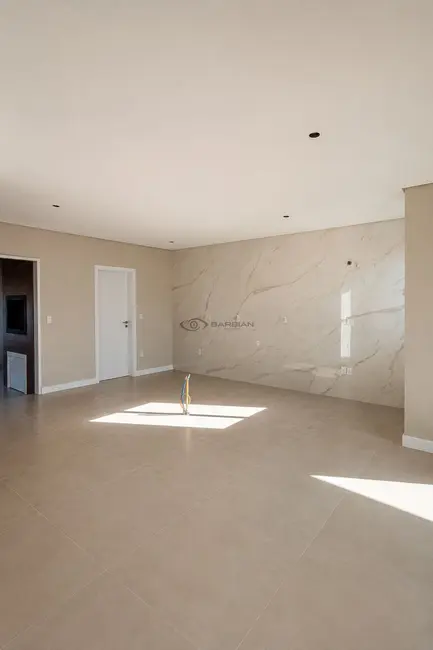 Casa com 3 quartos à venda, 215m2 em Country, Santa Cruz Do Sul - RS - imagem 3 Foto 3 de Casa com 3 quartos à venda, 215m2 em Country, Santa Cruz Do Sul - RS