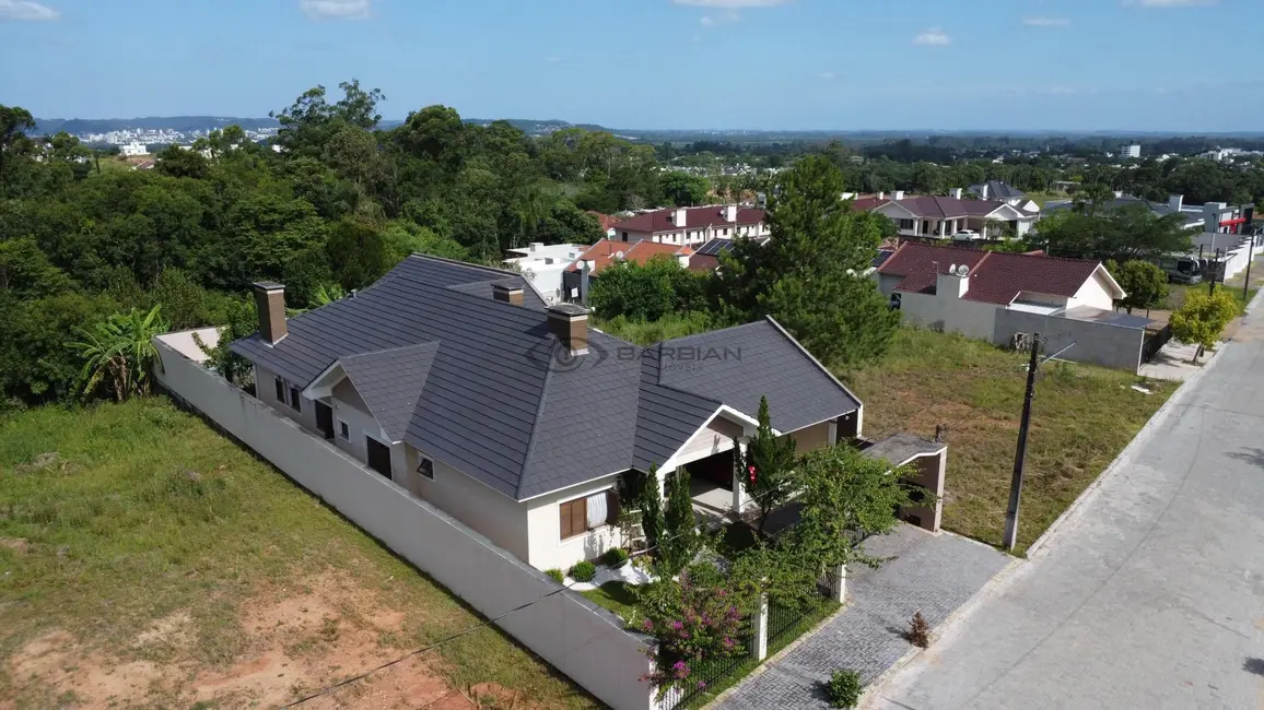Foto 3 de Casa com 3 quartos à venda, 310m2 em Centro, Vera Cruz - RS