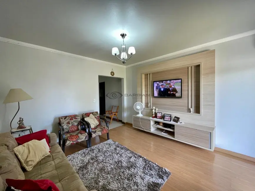 Foto 6 de Casa com 3 quartos à venda, 182m2 em Centro, Vera Cruz - RS