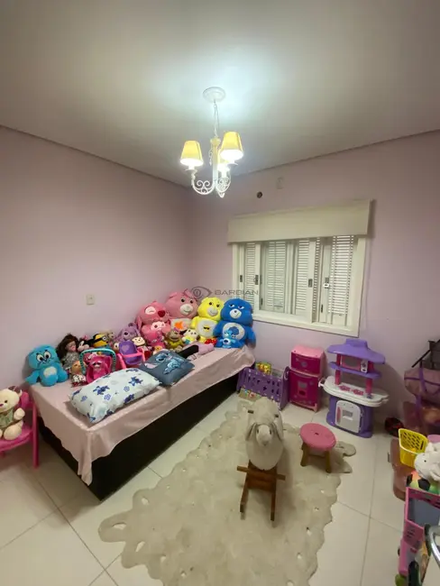 Casa com 3 quartos à venda, 144m2 em Centro, Santa Cruz Do Sul - RS - imagem 9 Foto 9 de Casa com 3 quartos à venda, 144m2 em Centro, Santa Cruz Do Sul - RS