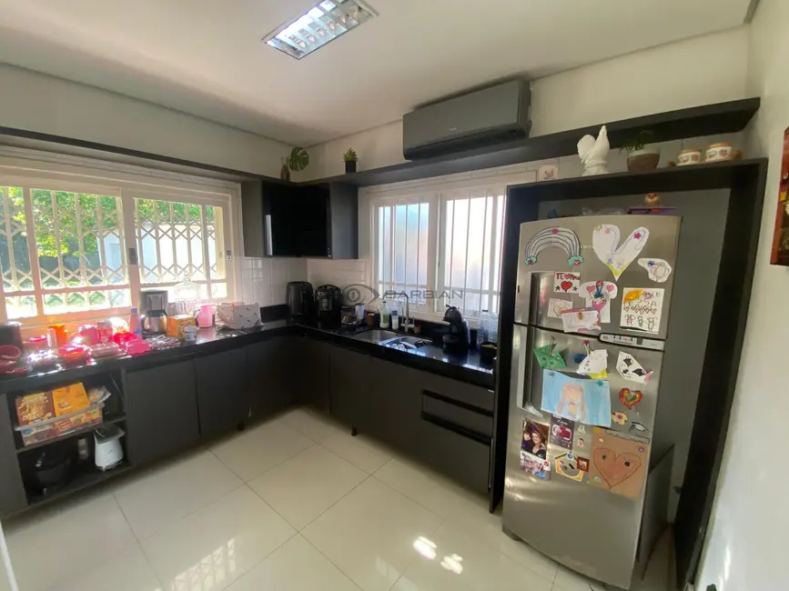 Casa com 3 quartos à venda, 144m2 em Centro, Santa Cruz Do Sul - RS - imagem 4 Foto 4 de Casa com 3 quartos à venda, 144m2 em Centro, Santa Cruz Do Sul - RS