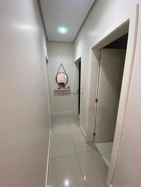 Casa com 3 quartos à venda, 144m2 em Centro, Santa Cruz Do Sul - RS - imagem 5 Foto 5 de Casa com 3 quartos à venda, 144m2 em Centro, Santa Cruz Do Sul - RS