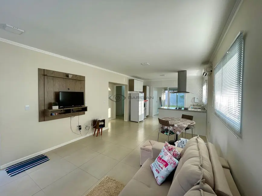 Casa com 2 quartos à venda, 96m2 em Linha Santa Cruz, Santa Cruz Do Sul - RS - imagem 6 Foto 6 de Casa com 2 quartos à venda, 96m2 em Linha Santa Cruz, Santa Cruz Do Sul - RS