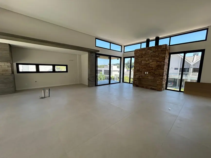 Foto 3 de Casa com 3 quartos à venda, 264m2 em Country, Santa Cruz Do Sul - RS