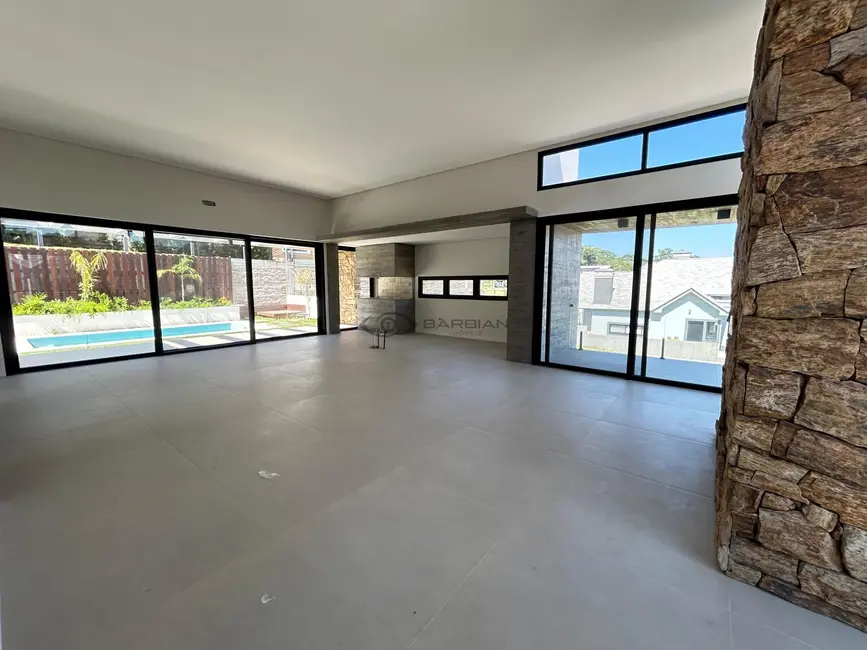 Foto 5 de Casa com 3 quartos à venda, 264m2 em Country, Santa Cruz Do Sul - RS