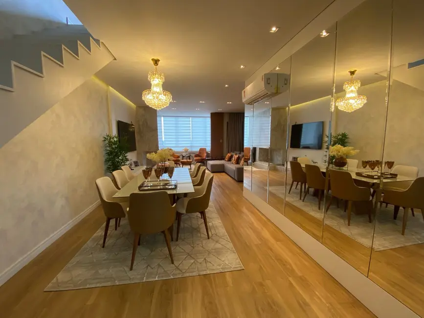 Foto 3 de Cobertura com 3 quartos à venda, 258m2 em Centro, Santa Cruz Do Sul - RS