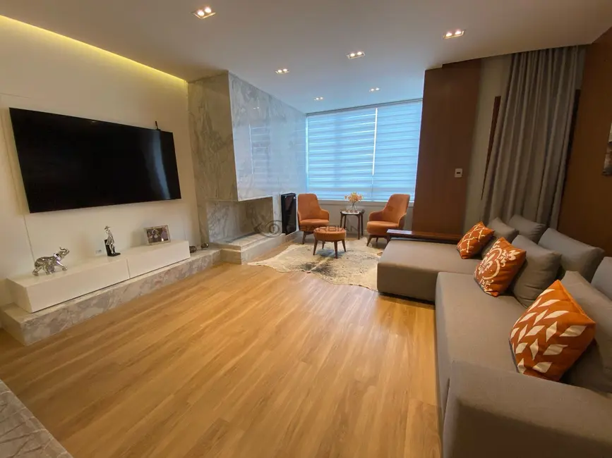 Foto 5 de Cobertura com 3 quartos à venda, 258m2 em Centro, Santa Cruz Do Sul - RS