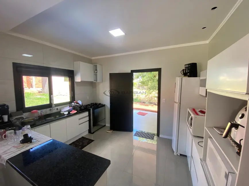 Casa com 3 quartos à venda, 131m2 em Linha Santa Cruz, Santa Cruz Do Sul - RS - imagem 4 Foto 4 de Casa com 3 quartos à venda, 131m2 em Linha Santa Cruz, Santa Cruz Do Sul - RS