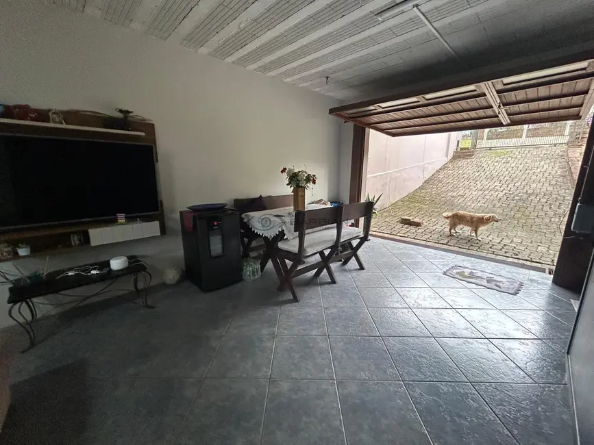 Foto 9 de Casa com 3 quartos à venda, 155m2 em Bom Jesus, Santa Cruz Do Sul - RS