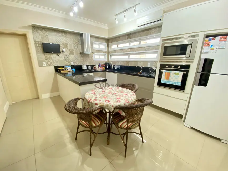 Foto 5 de Casa com 3 quartos à venda, 191m2 em Country, Santa Cruz Do Sul - RS