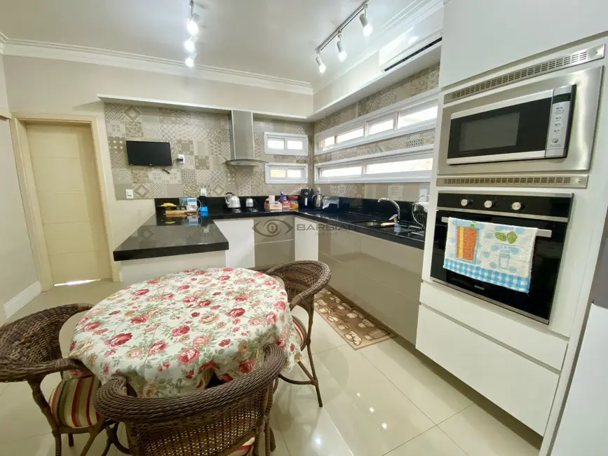 Foto 8 de Casa com 3 quartos à venda, 191m2 em Country, Santa Cruz Do Sul - RS