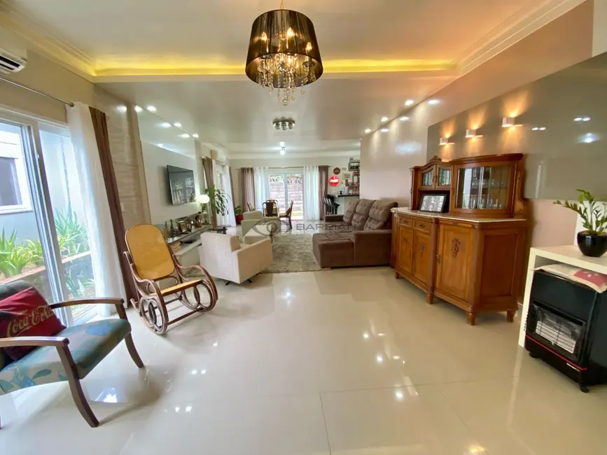 Foto 9 de Casa com 3 quartos à venda, 191m2 em Country, Santa Cruz Do Sul - RS