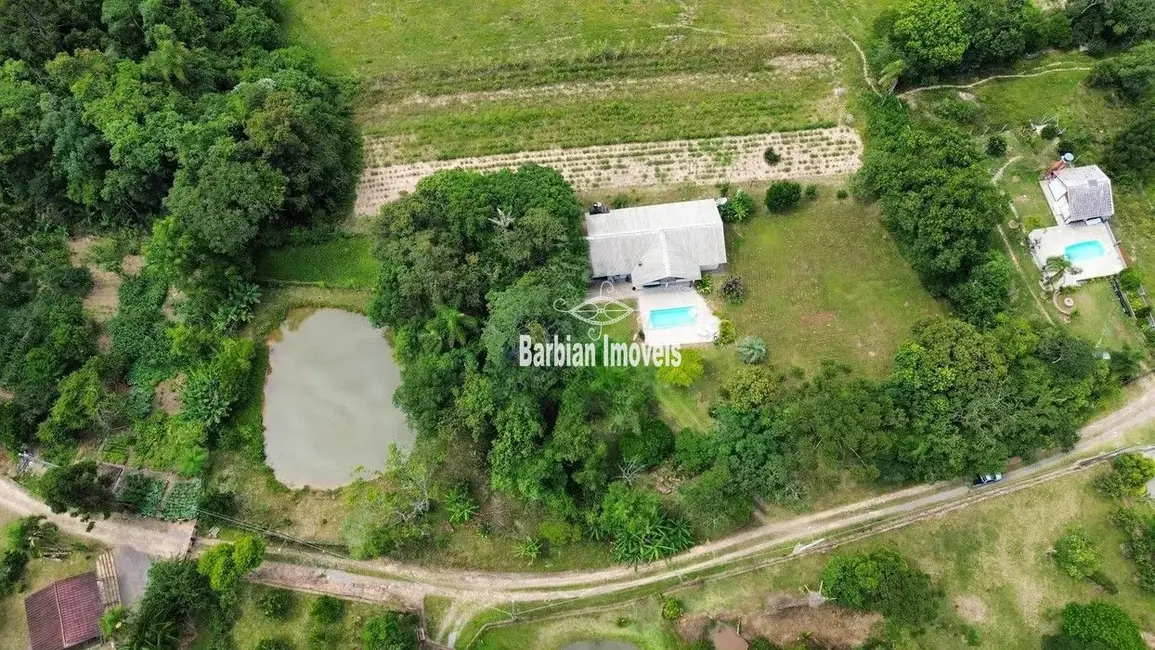 Foto 1 de Chácara com 3 quartos à venda, 168m2 em Santa Cruz Do Sul - RS